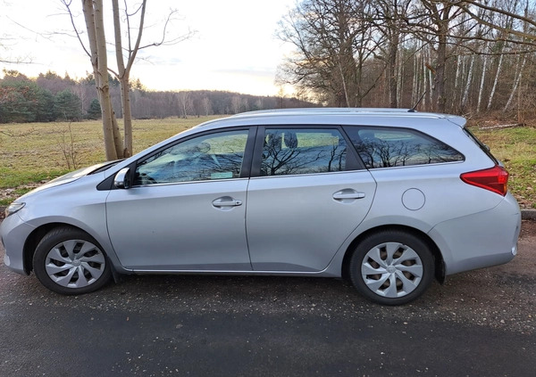 Toyota Auris cena 19500 przebieg: 477500, rok produkcji 2013 z Lubin małe 79